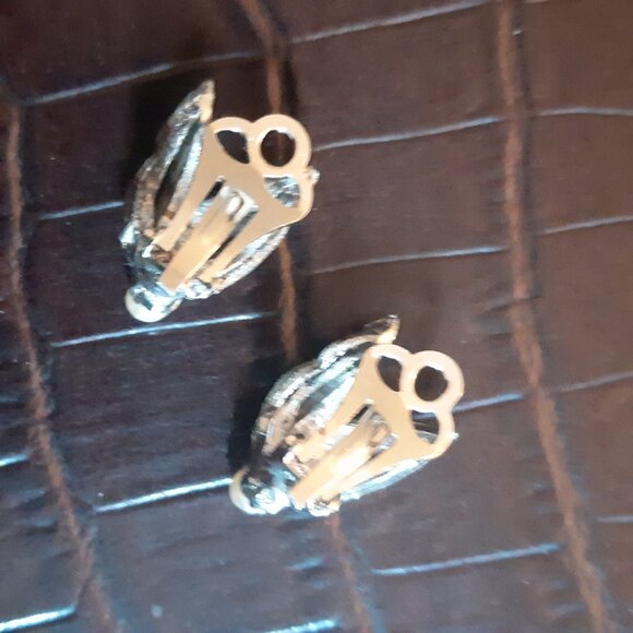 1950's Art Nouveau Style Marcasite Midcentury Vintage Small Silver Tone Earrings - Picture 5 of 11